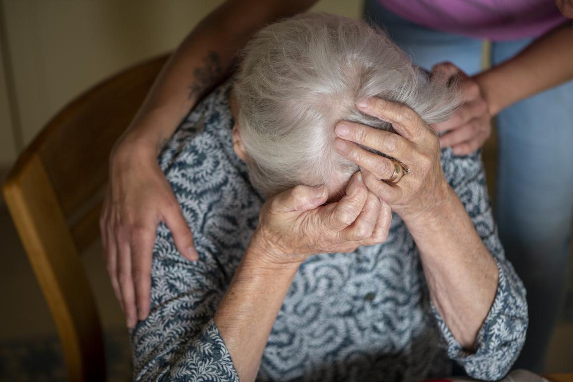 A Replica Credit Card And Driving Licence Can Help Someone Living With Dementia by The Card Project UK